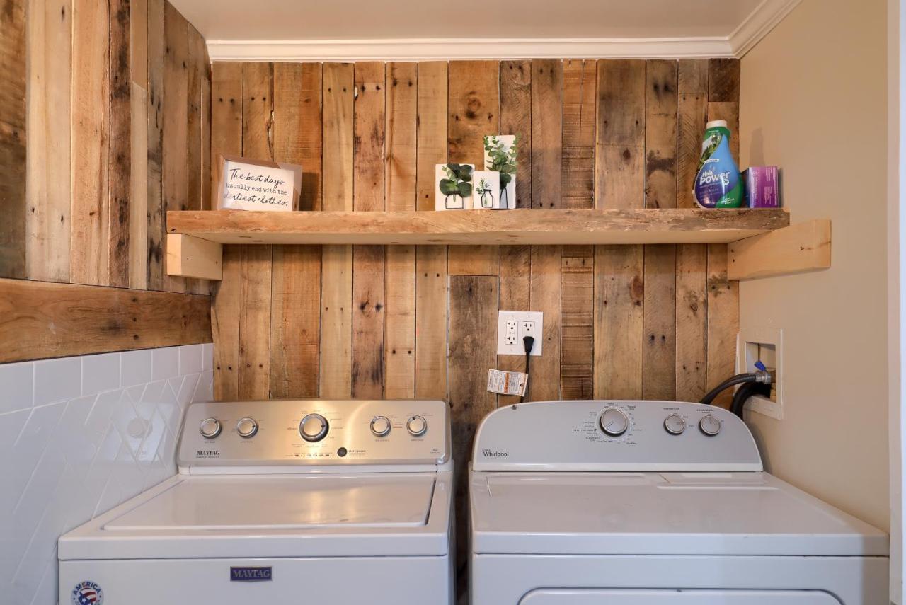 5 Bd W Hottub - Mins To Hunting Hiking & Fishing Lejlighed New Providence Eksteriør billede